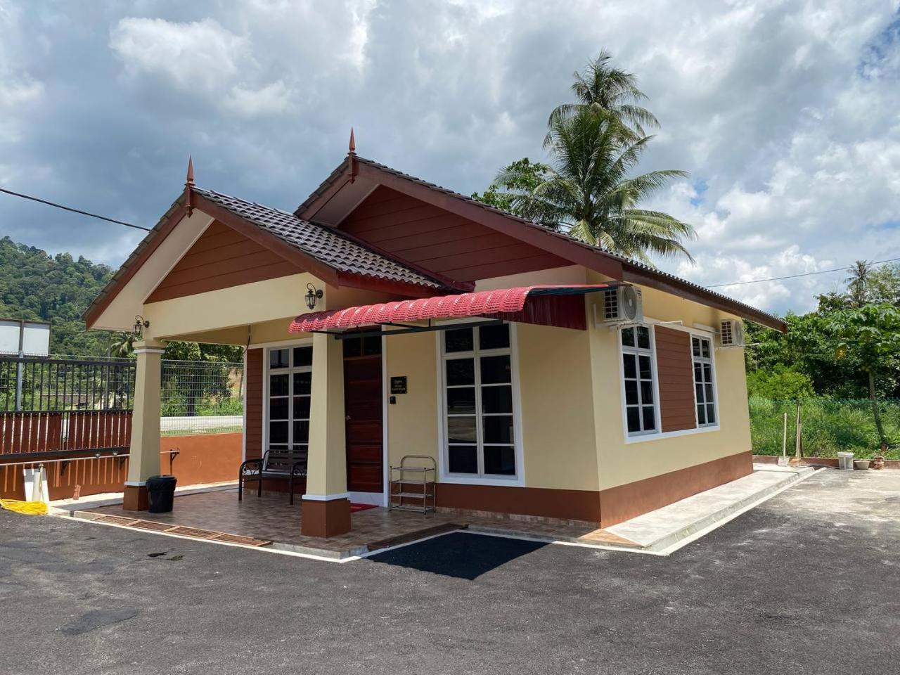 Nsjay Guest House Kampong Gong Balai المظهر الخارجي الصورة